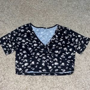 Floral print v neck crop top